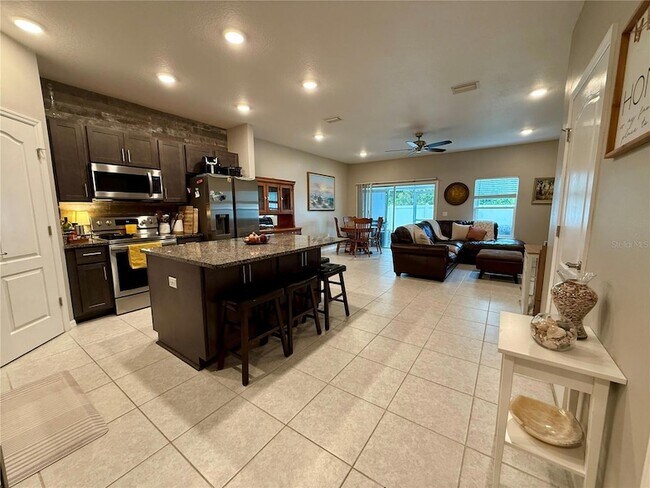 Foto del edificio - 12541 NW 7th Pl