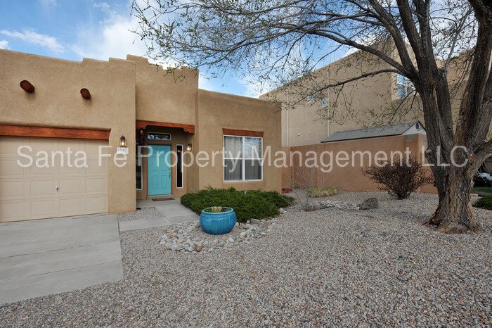 Primary Photo - 1301 Ferguson Ln