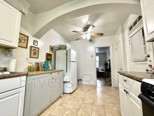 Building Photo - 6651 Berthold Ave