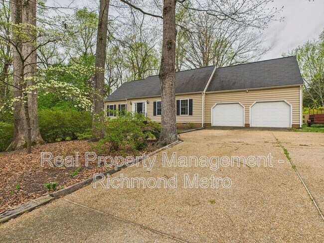 Foto del edificio - 6724 Forest Dr