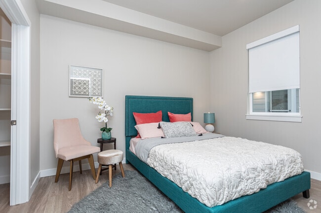 2BR, 2BA - 996 SF - Pierpont By Urbana