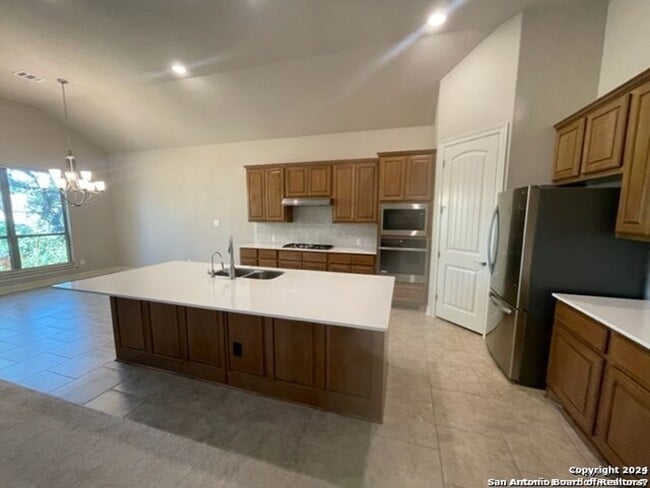 Building Photo - Elegant One-Story Retreat in Gated Fair Oa...
