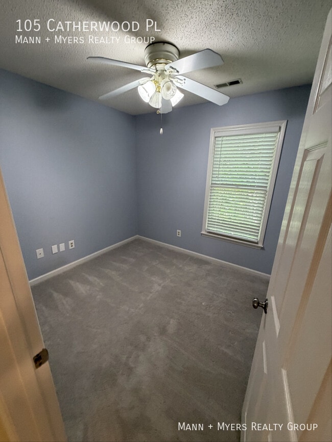Building Photo - 105 Catherwood Pl