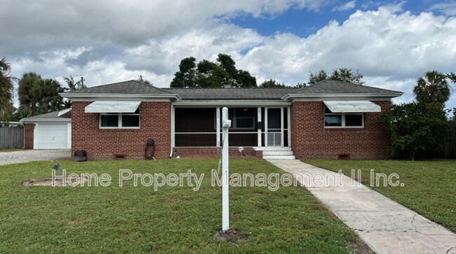 Building Photo - 1205 Wellington St