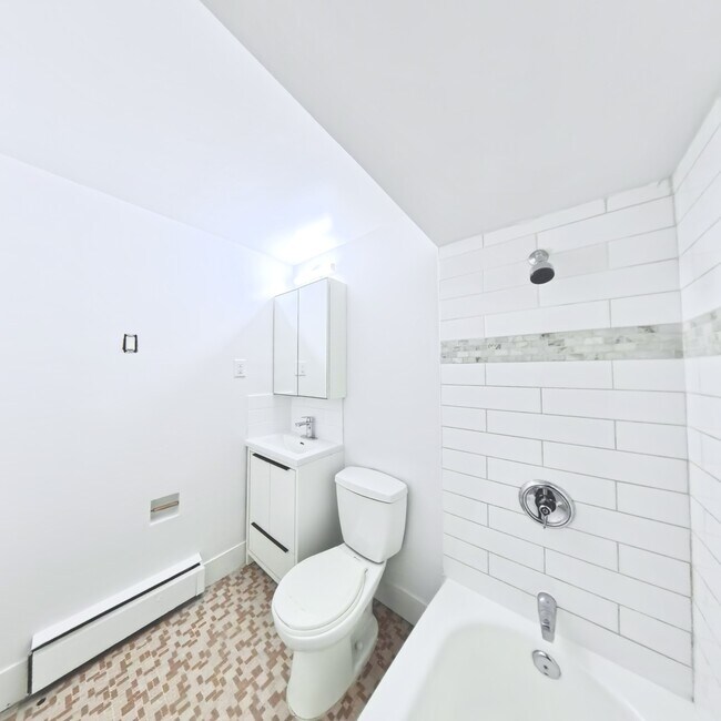 Photo du bâtiment - 1540 Haro St