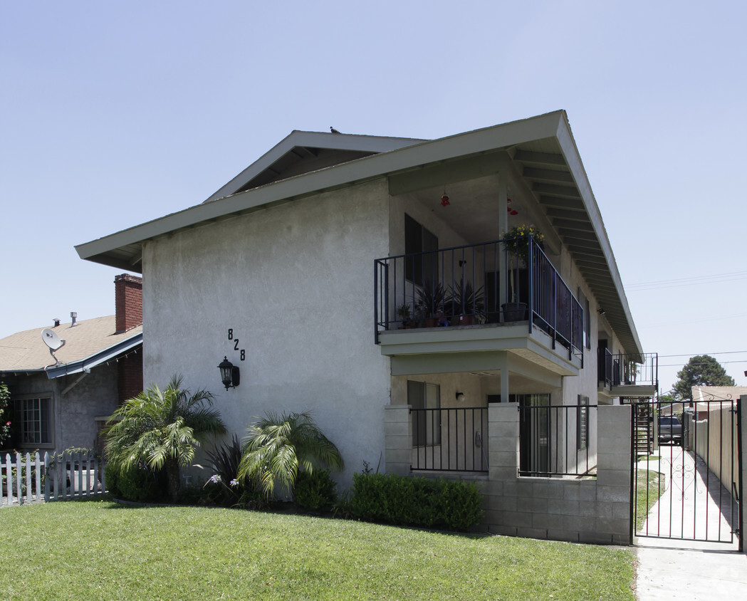 Primary Photo - 828 S Anaheim Blvd
