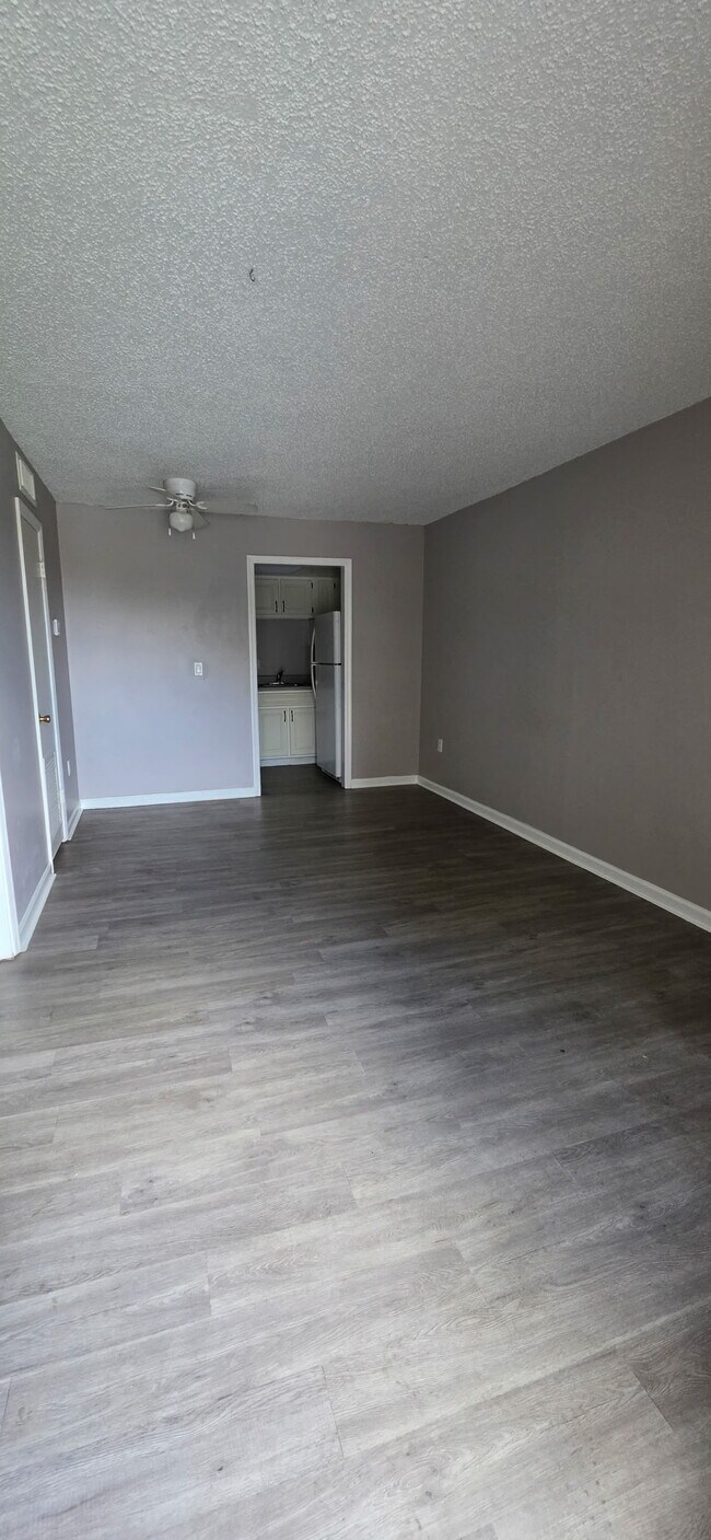 Building Photo - 551 Flemming Way