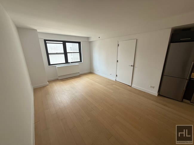 Building Photo - East 39th Street