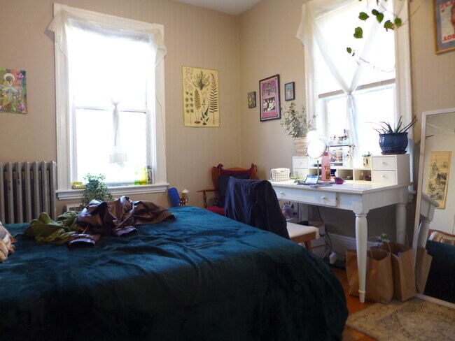 Foto del edificio - 1564 Tremont St