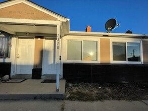 Building Photo - 7378 Oneida Dr
