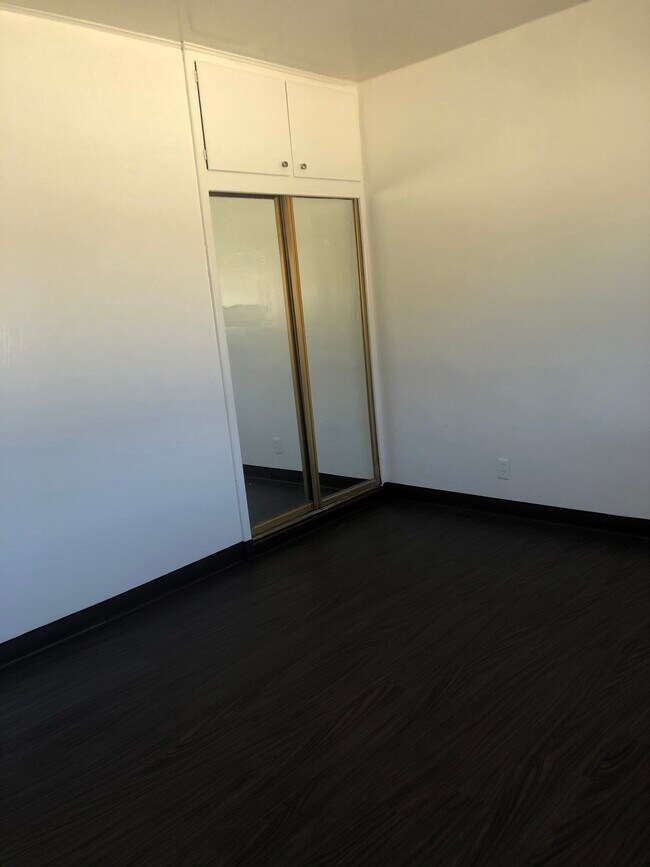 BEDROOM - 1332 W 60th St