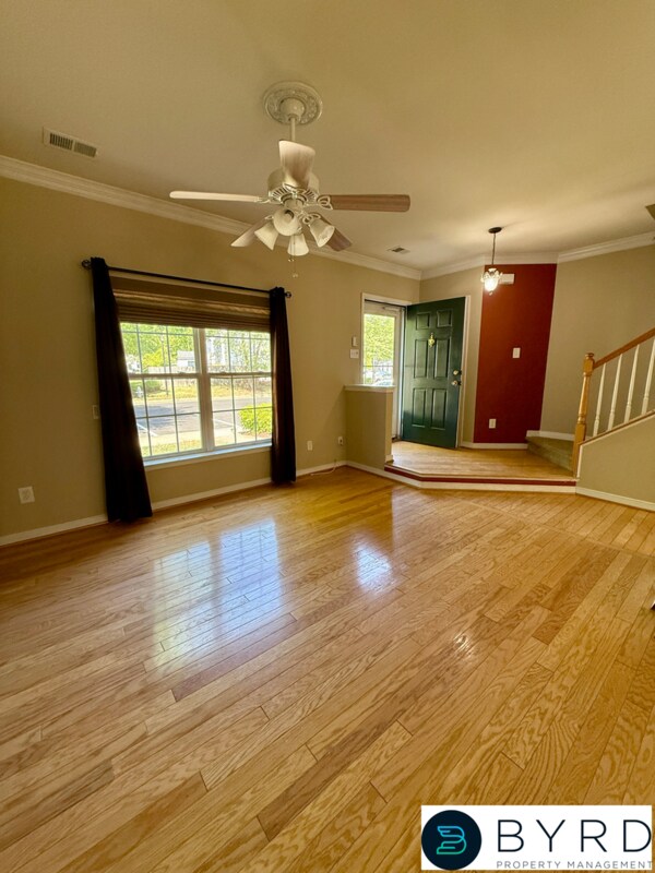 Foto del edificio - 8651 Millstream Dr