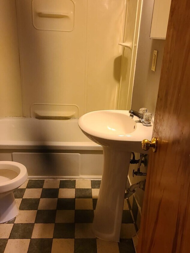 Foto del edificio - 2Bedroom/1Bath duplex