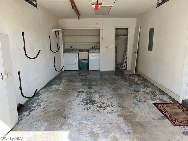 Foto del edificio - 1375 Bunker Way