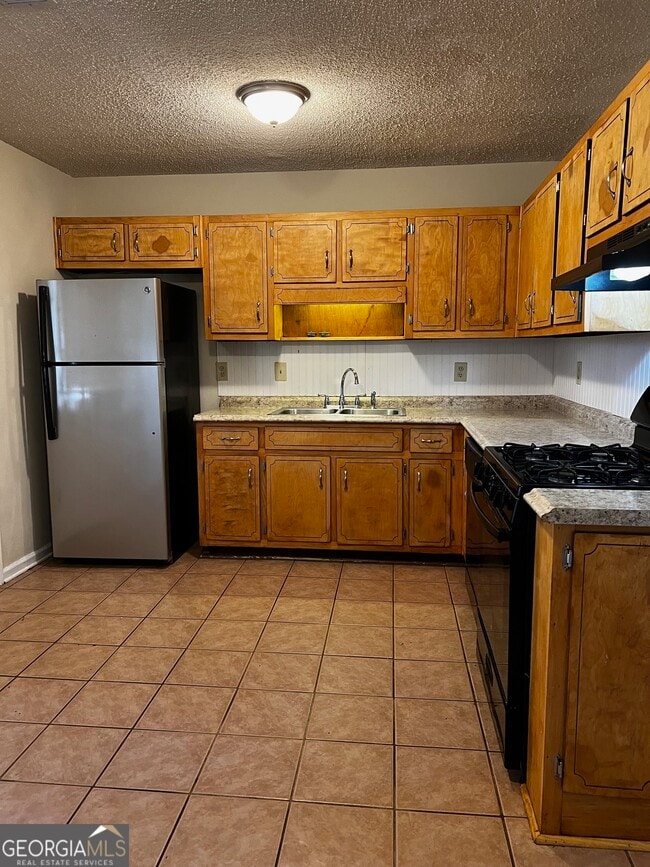 Building Photo - 420 N Elizabeth Ln