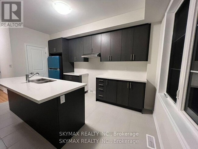 Building Photo - 96 Halliford Pl