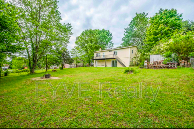 Building Photo - 2208 Roundtree Rd