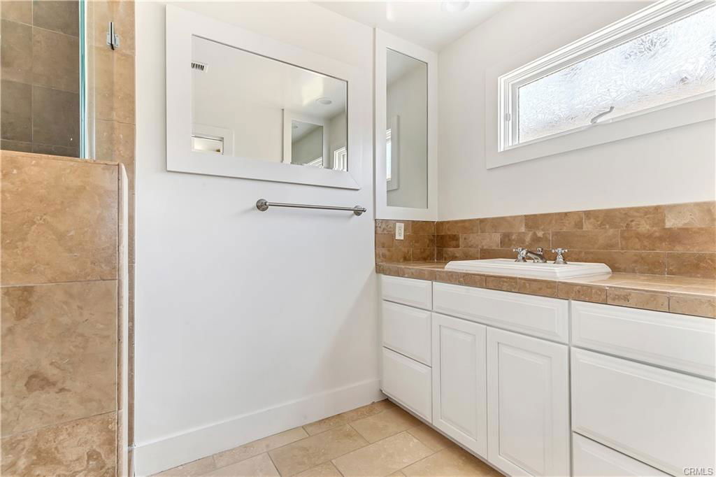 Primary Photo - 203 8th St