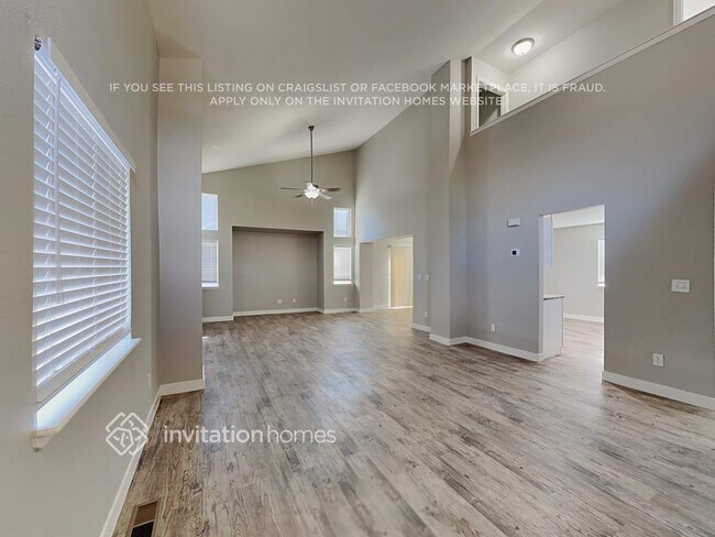 Foto del edificio - 8332 Meadowcrest Dr