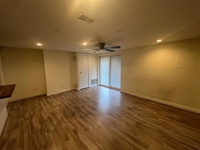 Foto del edificio - 1416 Rutherford Ave