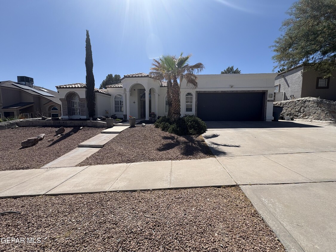 Foto principal - 1009 Sun Ridge Dr