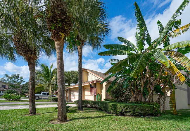 Building Photo - 1012 Landings Blvd
