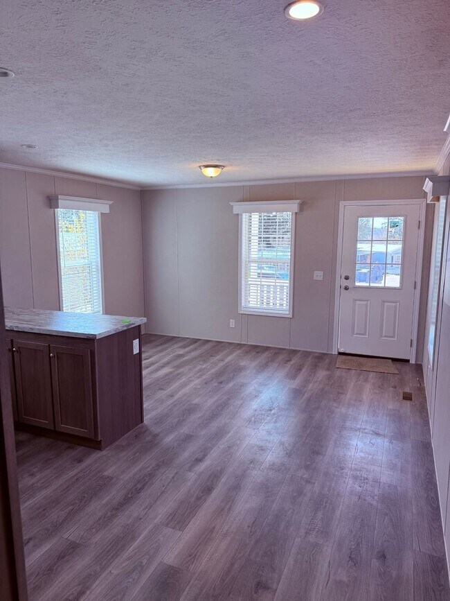 Foto del edificio - 6700 Spruce Dr
