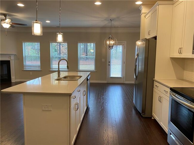 Foto del edificio - 6222 Thorncrest Dr