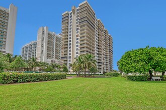 Building Photo - 3400 N Ocean Dr