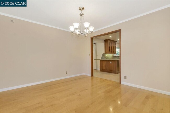 Foto del edificio - 241 Ivy Pl