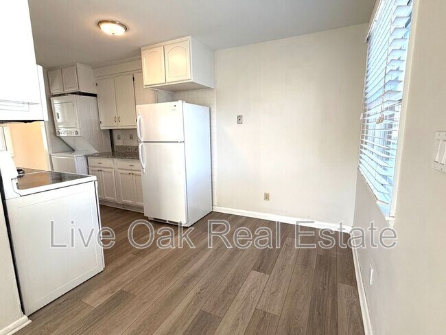 Foto del edificio - 4490 Lookout Rd