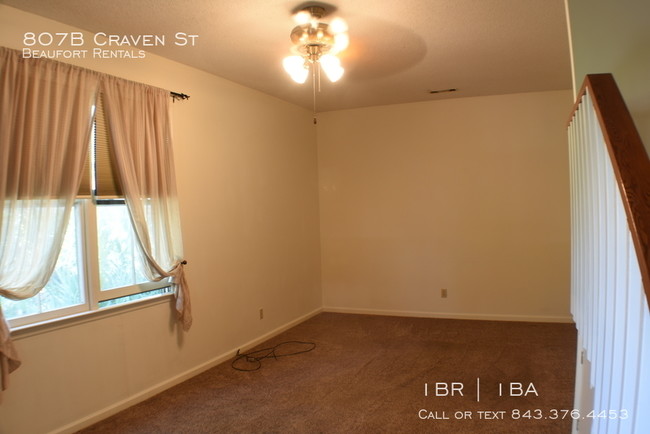 Building Photo - 807B Craven St
