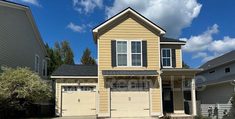 Primary Photo - 908 Pennington Way