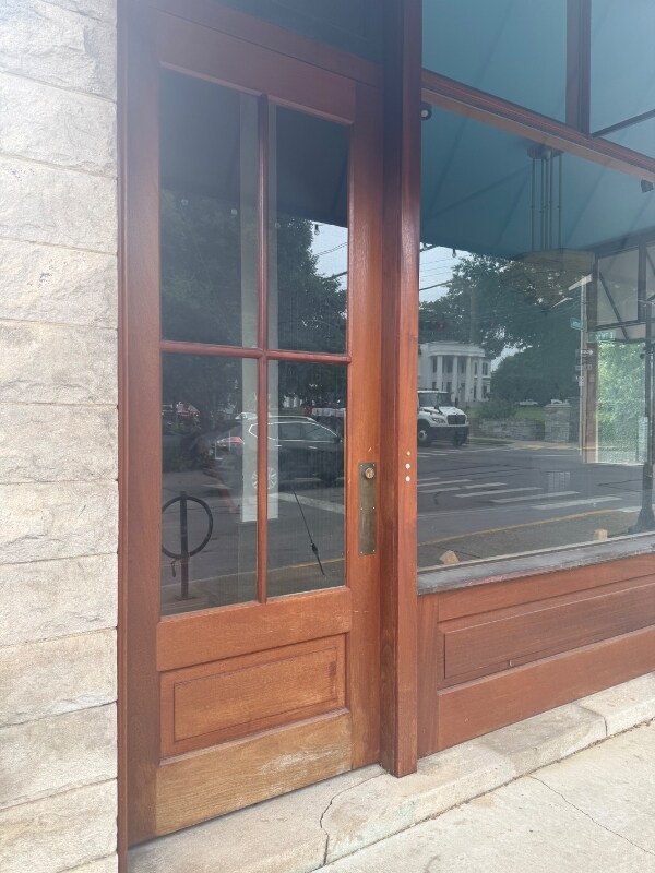 Building Photo - 265 N Limestone