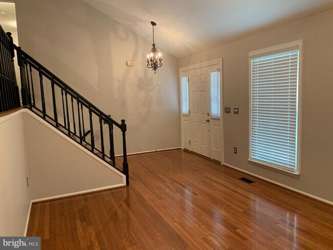 Building Photo - 56 McPherson Cir