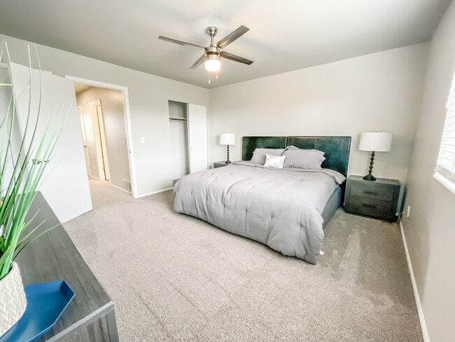 Building Photo - Aspen Cove Townhomes