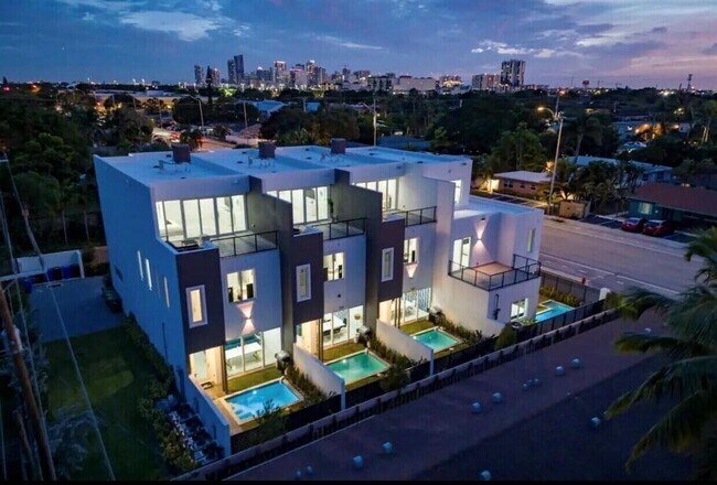 Foto del edificio - 1220 NE 15th Ave