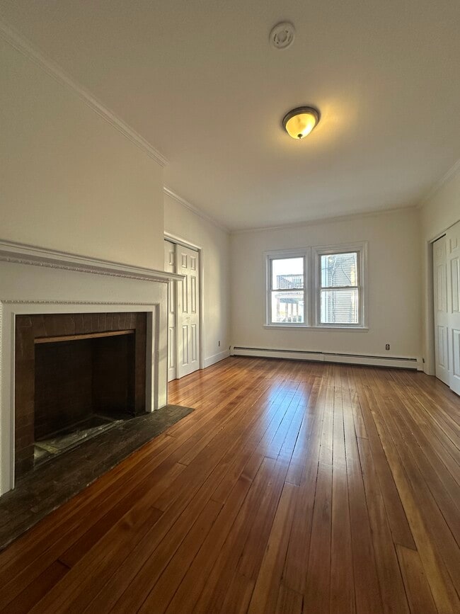 Building Photo - 114 Norwood Ave