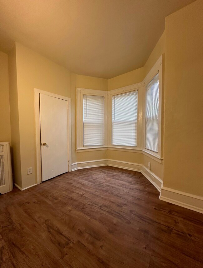 Foto del edificio - 1330 W Hunting Park Ave