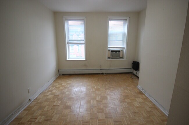 Building Photo - 514 Park Ave