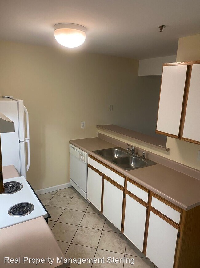 Building Photo - 287 Hildred Dr