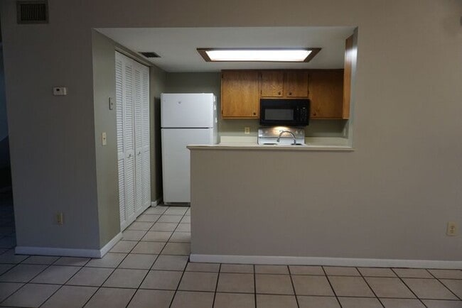 Foto del edificio - 2 Bedroom Townhome near NAS