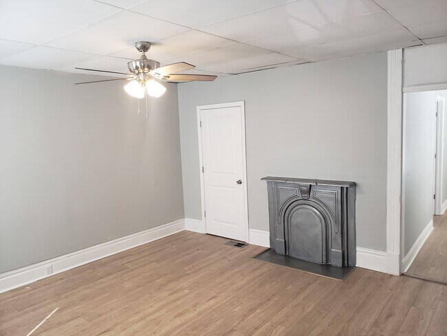 Front Bedroom - 1843 Bank St