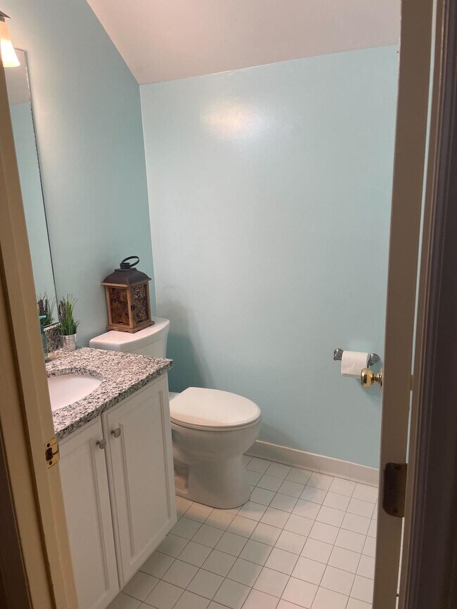 Foto del edificio - 3BR/2.5BA in Kure Beach Village - $2,400/m...