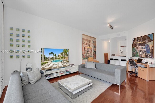 Building Photo - 715 Crandon Blvd
