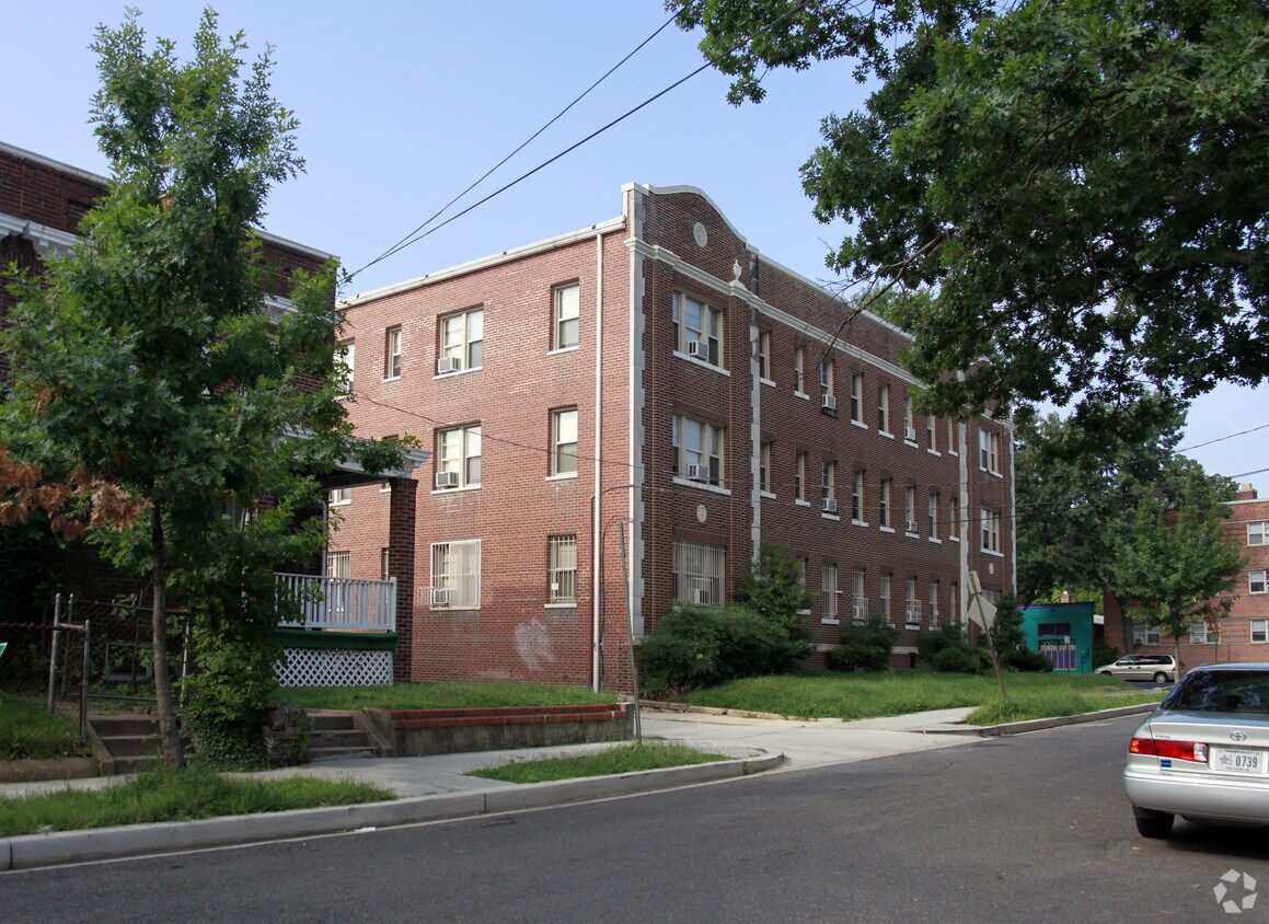 Foto del edificio - 6645 Georgia Ave NW