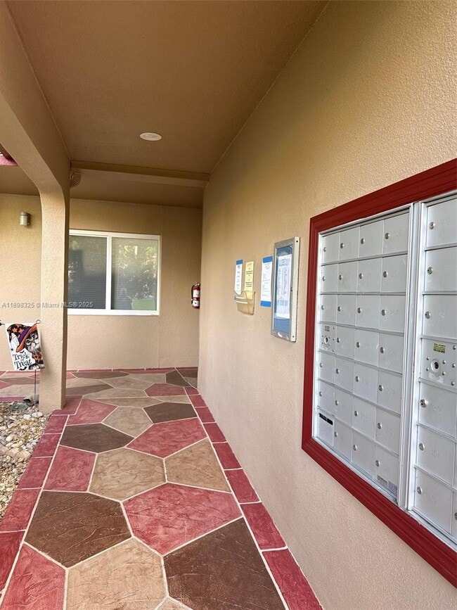 Foto del edificio - 850 SW 138th Ave