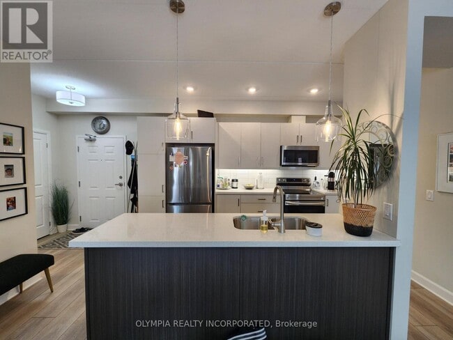 Building Photo - 5629 Swayze Dr