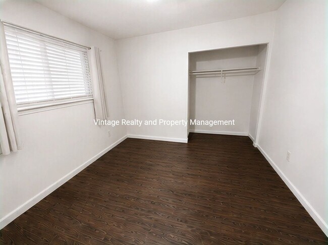 Foto del edificio - 623 Bedlow Dr