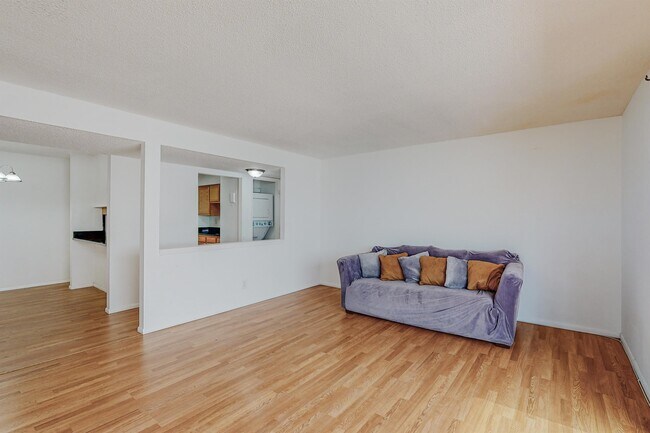 Foto del edificio - 3851 Montgomery Blvd NE